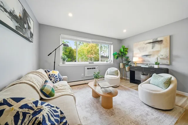 $3,400 | 20 Radcliffe Road, Unit 209, Boston, MA 02134