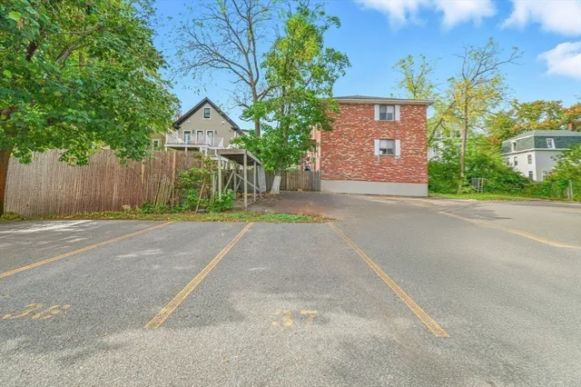 $3,400 | 20 Radcliffe Road, Unit 209, Boston, MA 02134