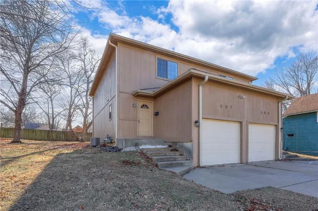 $275,000 | 507 Pawnee Street, Leavenworth, KS 66048