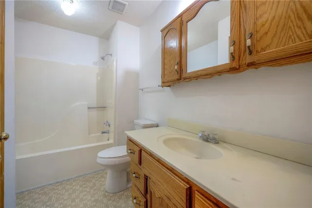 $275,000 | 507 Pawnee Street, Leavenworth, KS 66048