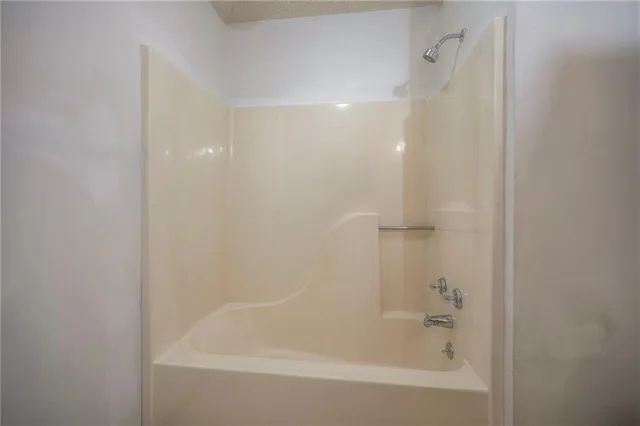 $275,000 | 507 Pawnee Street, Leavenworth, KS 66048