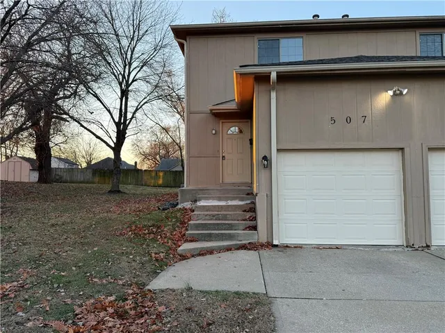 $275,000 | 507 Pawnee Street, Leavenworth, KS 66048