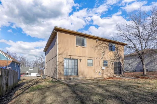 $275,000 | 507 Pawnee Street, Leavenworth, KS 66048