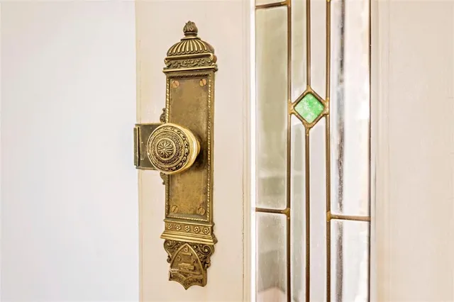 a close view of door lock