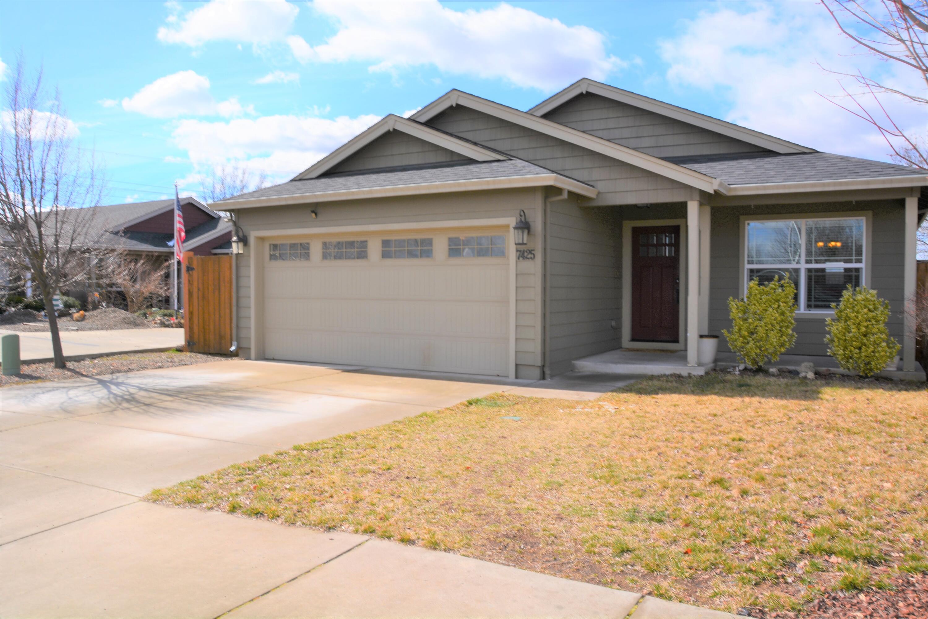 7425 Division Road White City, OR 97503 - Photo 3 of 21 DSC_0265