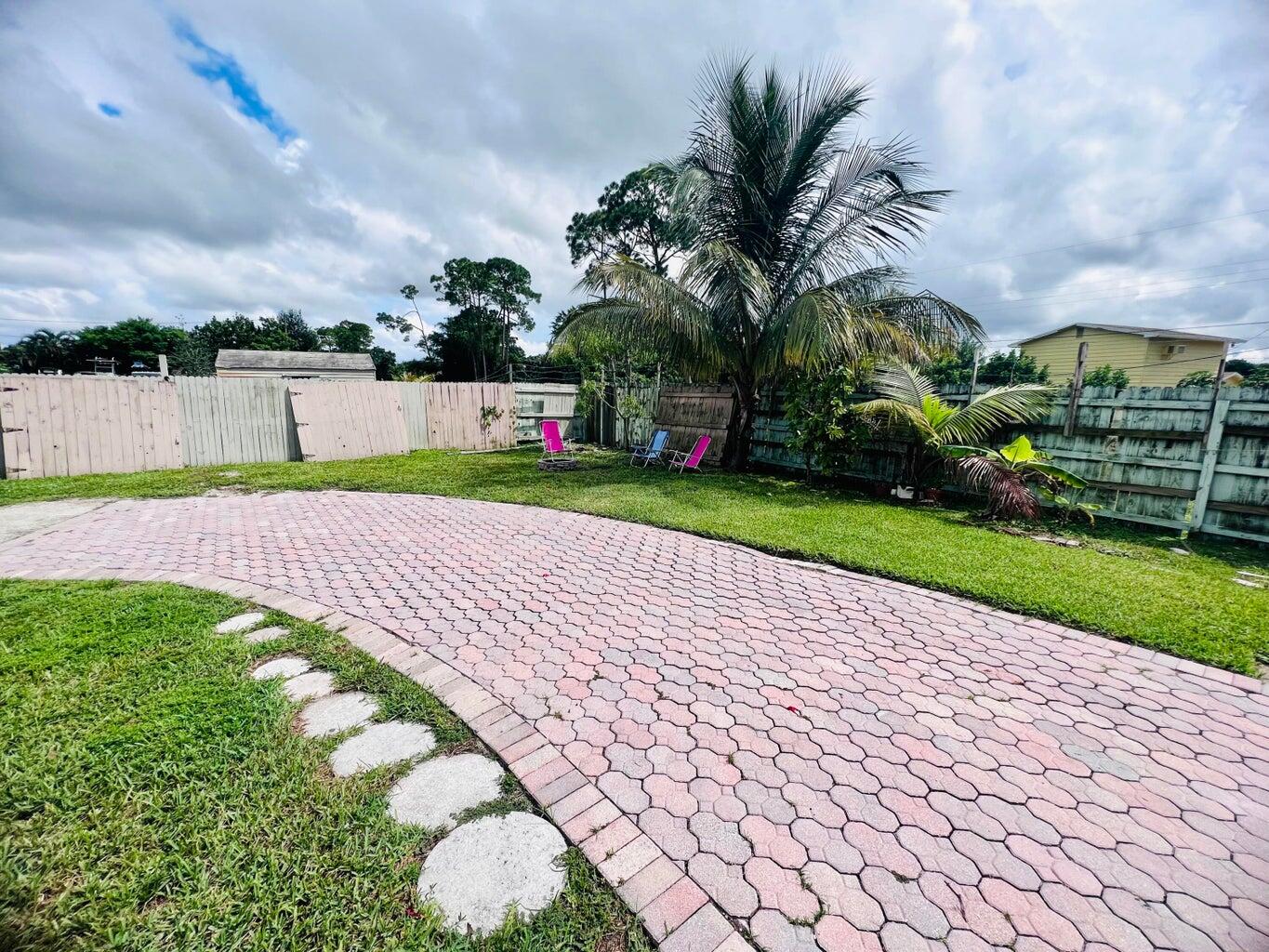 1503 Meridian Road, Unit A West Palm Beach, FL 33417 - Photo 2 of 8 20231003185228567408000000-o