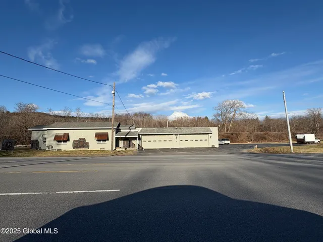 $399,000 | 3304 Amsterdam Road, Schenectady, NY 12302