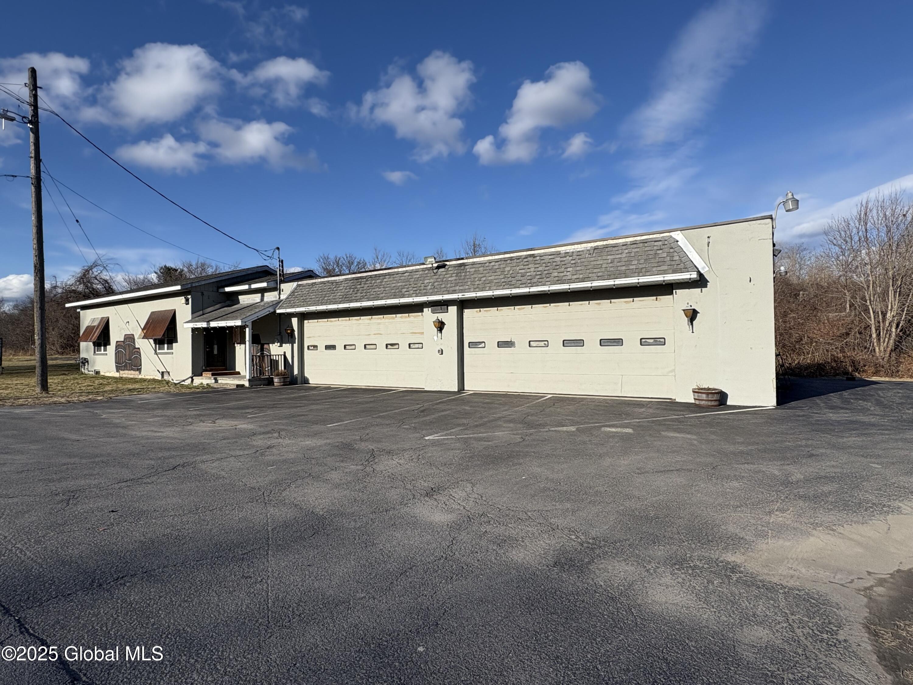 3304 Amsterdam Road Schenectady, NY 12302 - Photo 3 of 12 IMG_0834