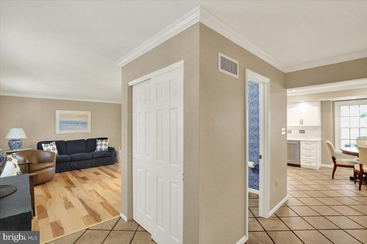 3104 Daniel Drive Sinking Spring, PA 19608 - Photo 4 of 42 Gallery Image 4