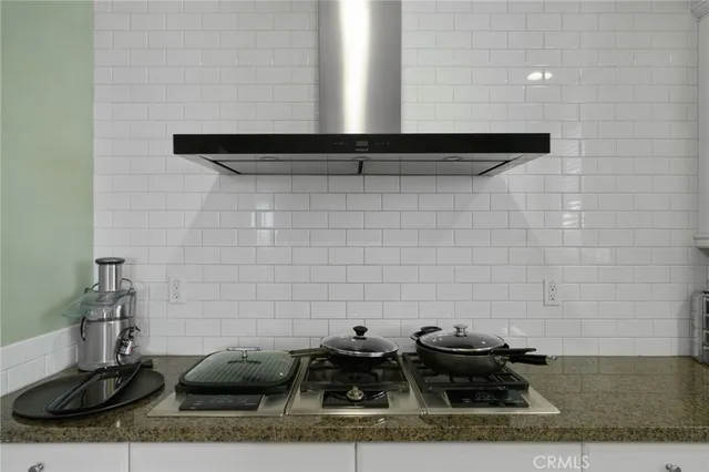 a close view of sink