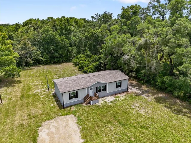 a view of outdoor space