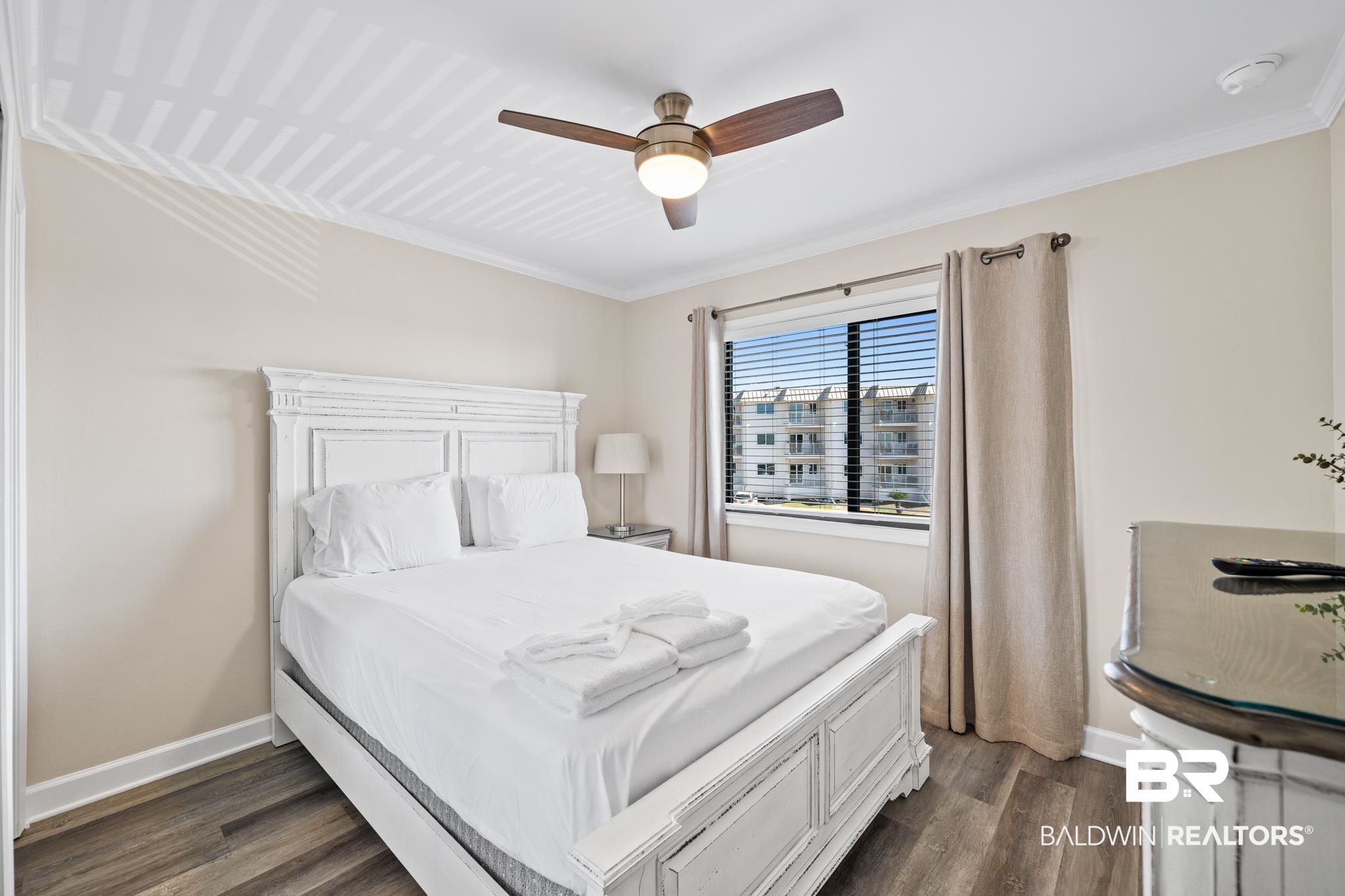 400 Plantation Road, Unit 2213 Gulf Shores, AL 36542 - Photo 12 of 27 Primary suite