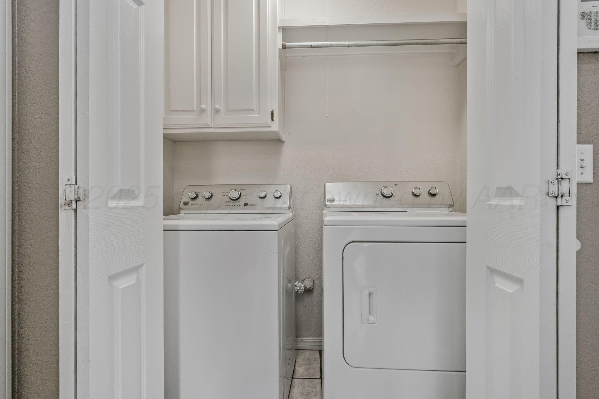 6104 Rutgers Street Amarillo, TX 79109 - Photo 11 of 19 Hall Laundry