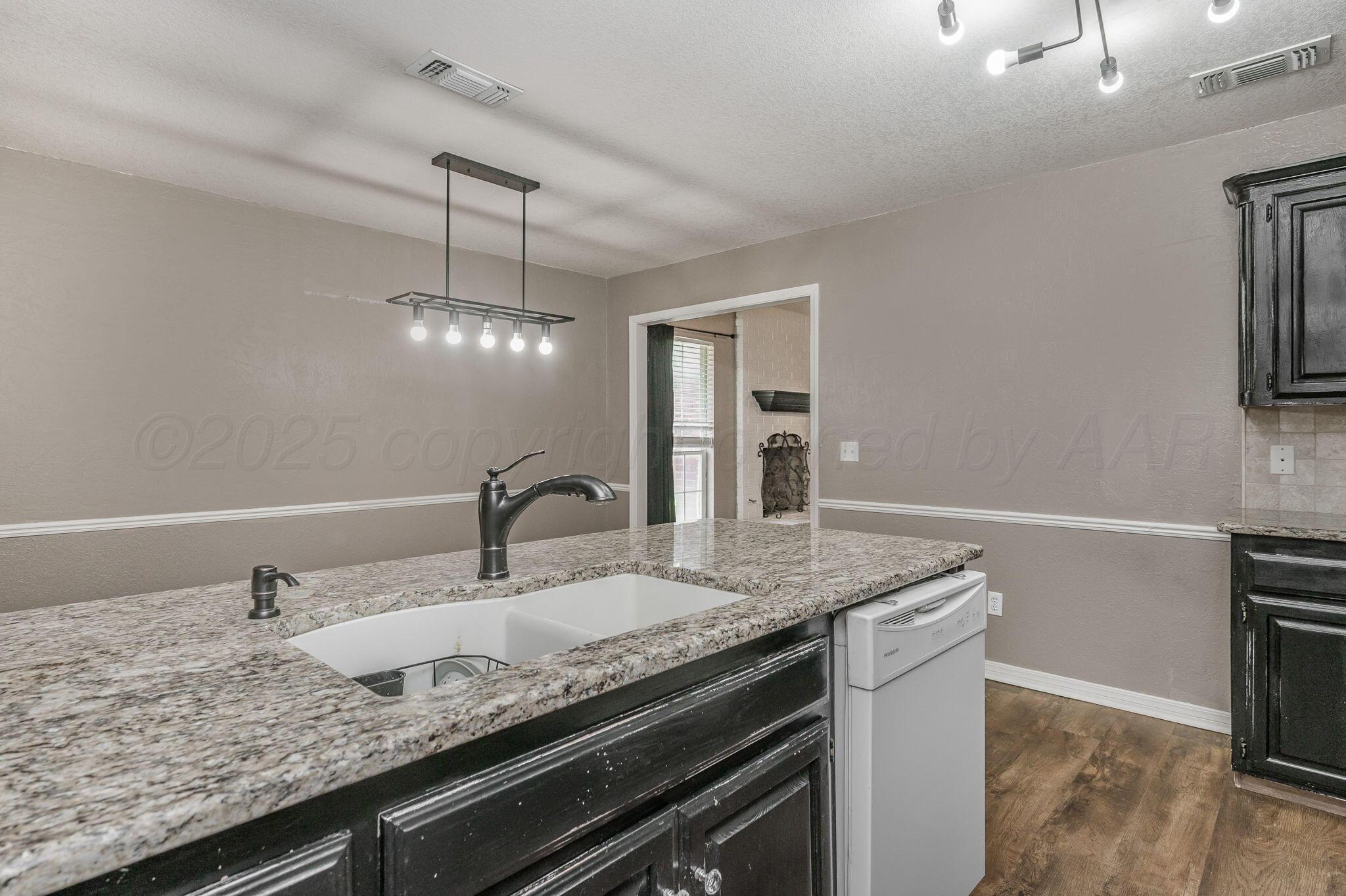 6104 Rutgers Street Amarillo, TX 79109 - Photo 9 of 19 Kitchen