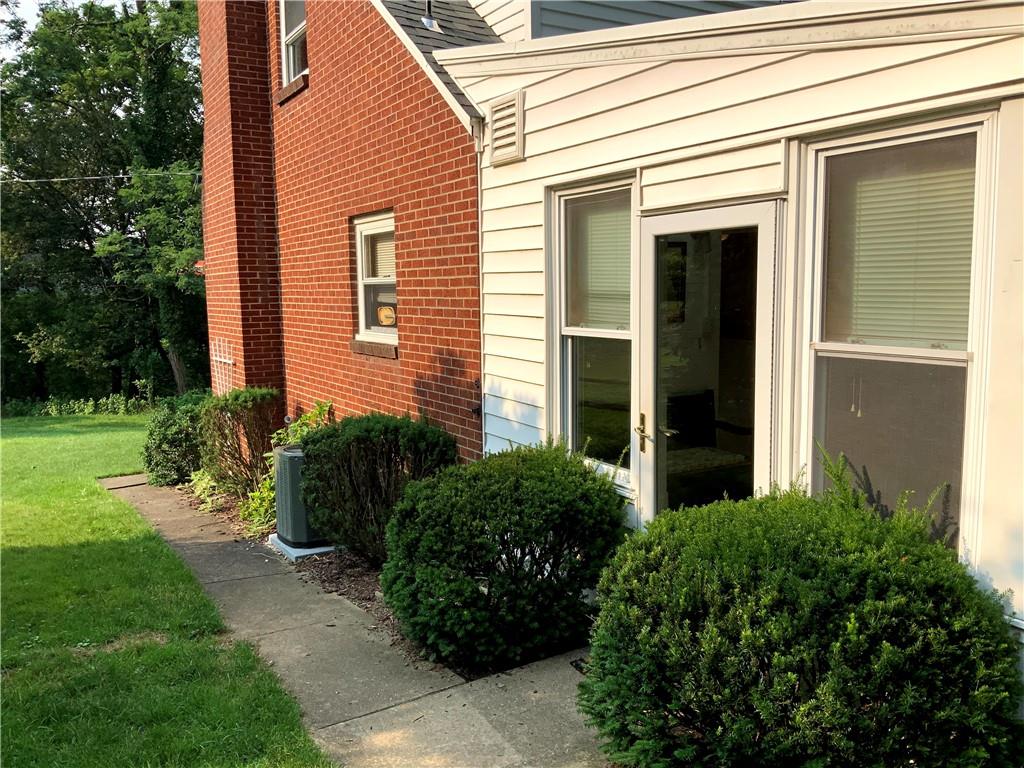4721 Library Road Bethel Park, PA 15102 - Photo 9 of 25 Gallery Image 9