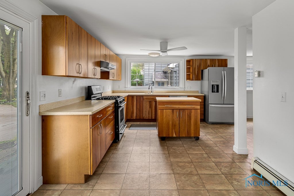 3327 Pelham Road Toledo, OH 43606 - Photo 15 of 42 Kitchen