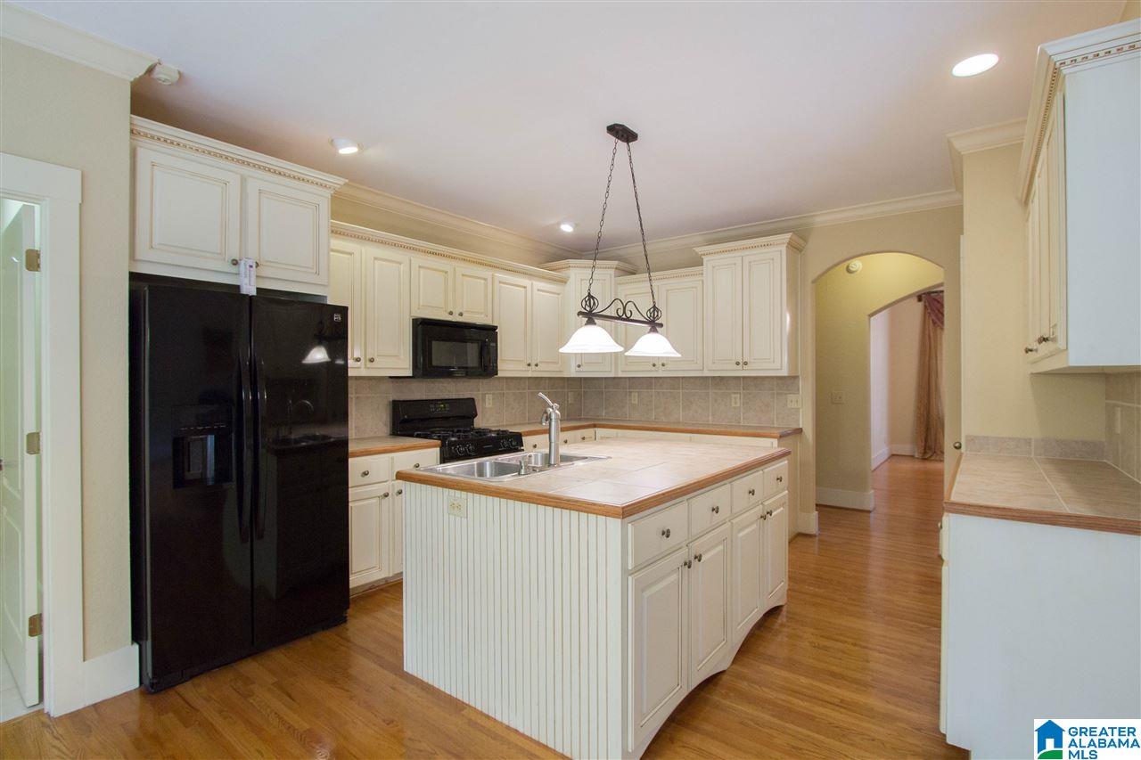 109 Cliff Road Sterrett, AL 35147 - Photo 11 of 47