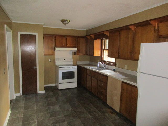 511 Dandridge Road Walterboro, SC 29488 - Photo 3 of 8 IMG_6962