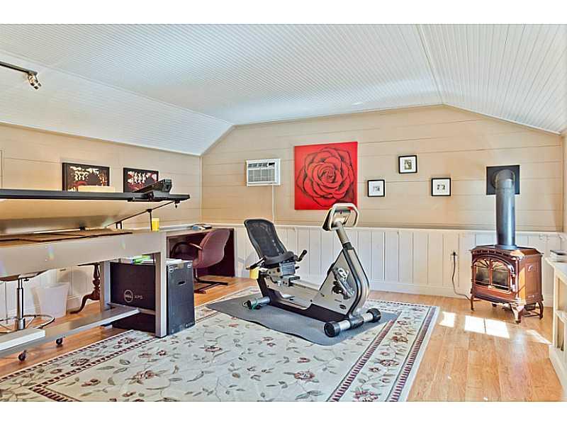 84 Burnham Road Scarborough, ME 04074 - Photo 32 of 35 Studio/Study/Office. Great space,...