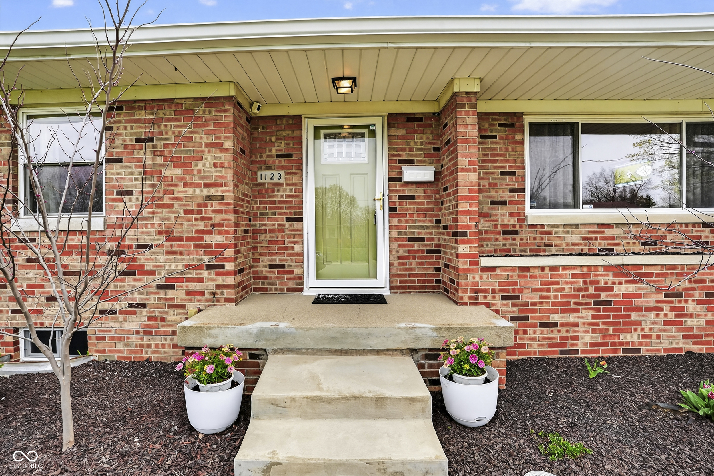 1123 North Audubon Road Indianapolis, IN 46219 - Photo 6 of 42 Gallery Image 6