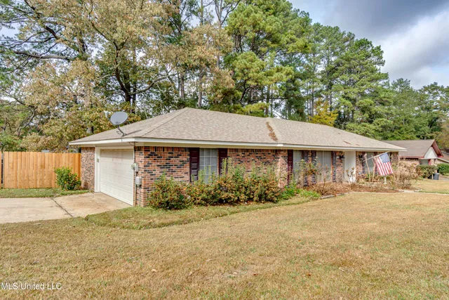 $262,900 | 100 Fairdale Place, Brandon, MS 39042