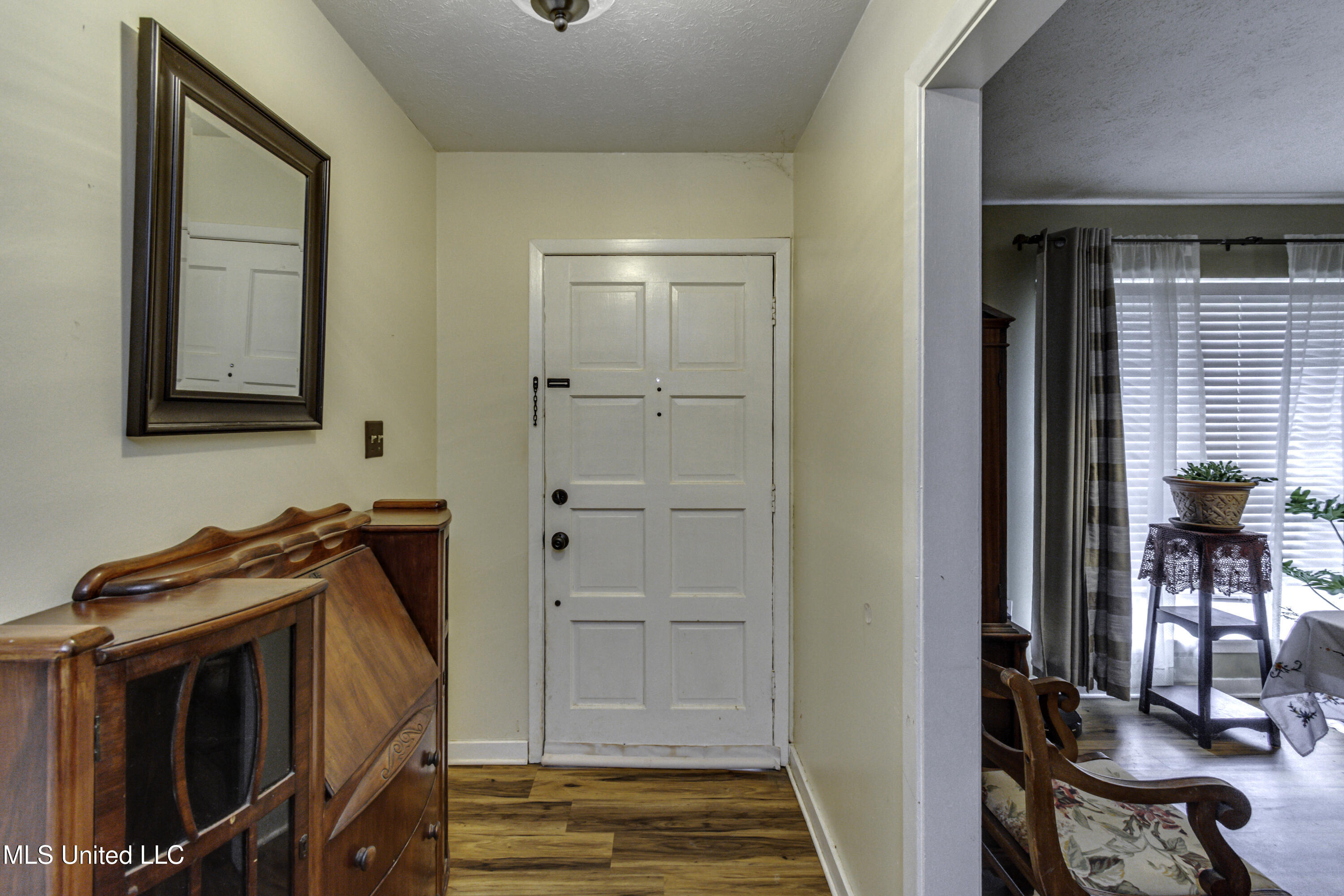 100 Fairdale Place Brandon, MS 39042 - Photo 5 of 51 100 Fairdale Pl--21