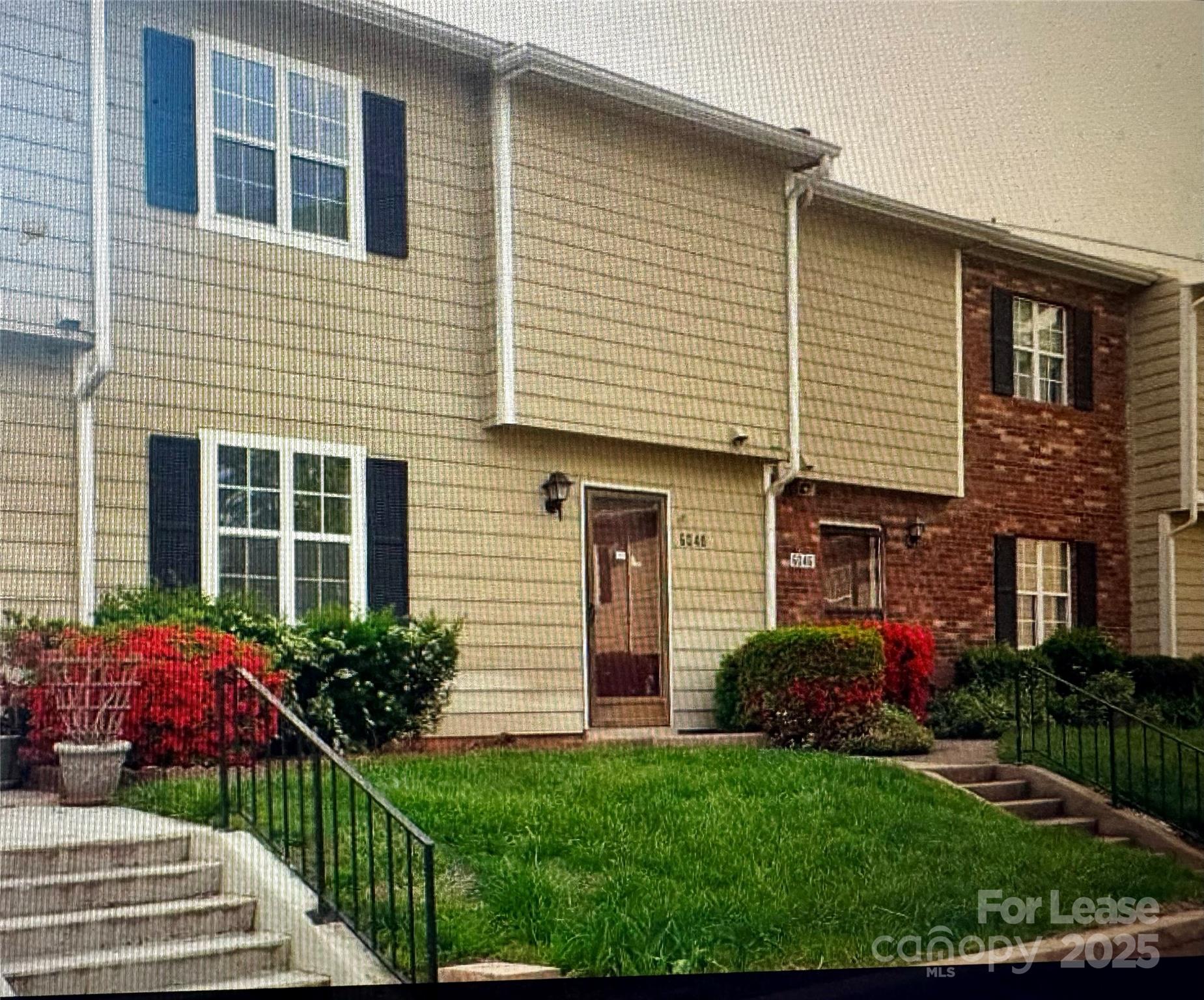 6048 Heath Valley Road Charlotte, NC 28210 - Photo 1 of 29