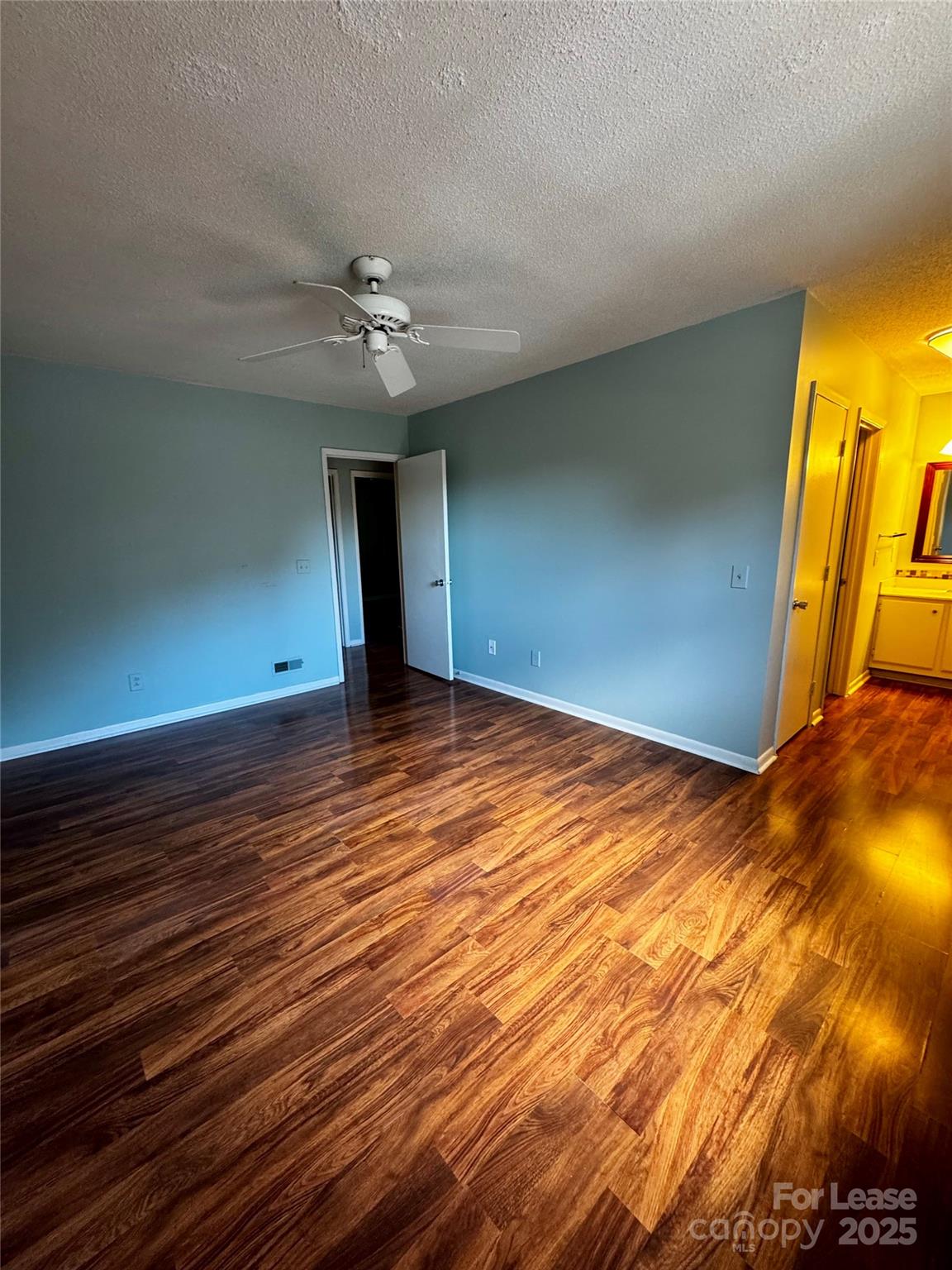 6048 Heath Valley Road Charlotte, NC 28210 - Photo 17 of 29