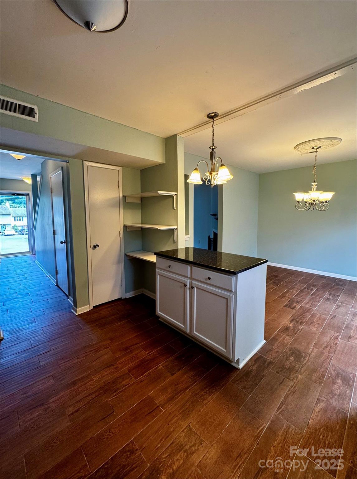 6048 Heath Valley Road Charlotte, NC 28210 - Photo 6 of 29