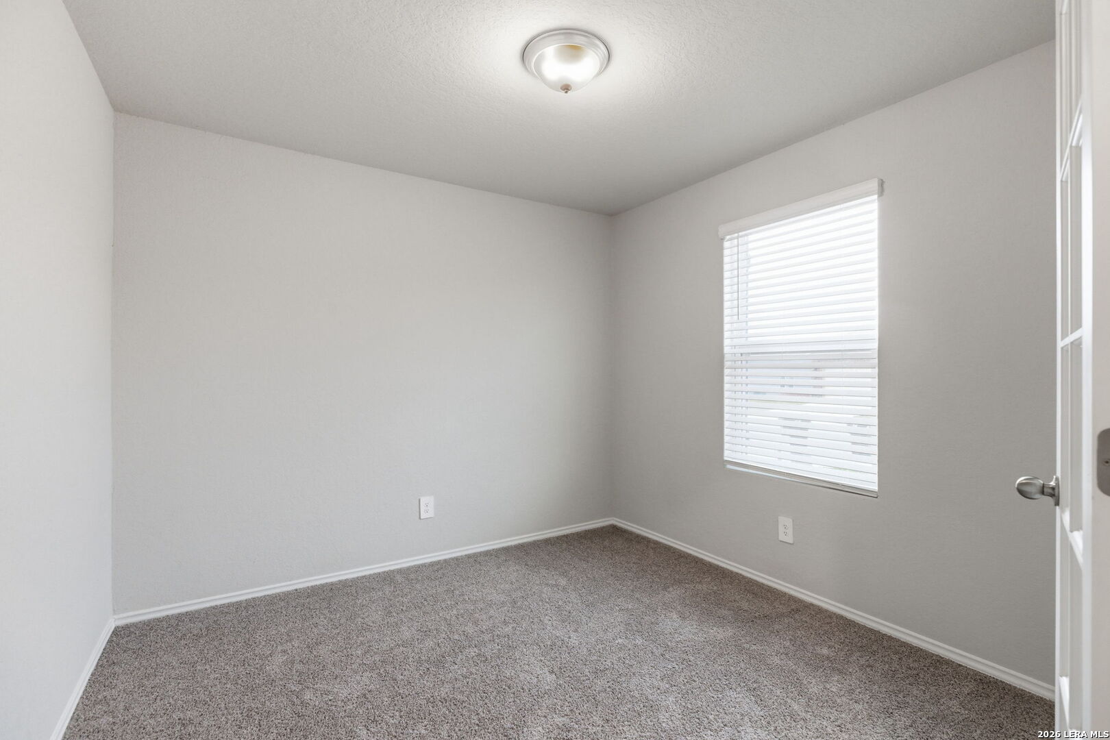13012 Heathers Reef St. Hedwig, TX 78152 - Photo 4 of 19