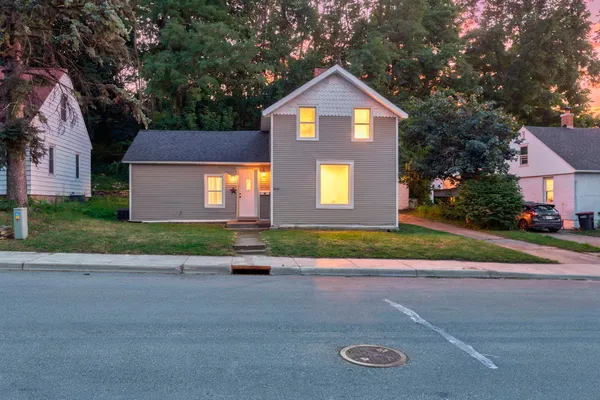 $215,000 | 1030 Putnam Avenue, Red Wing, MN 55066