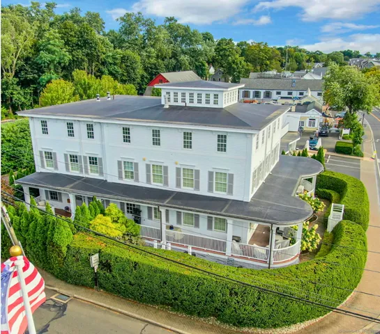 $2,875,000 | 166 Rowayton Avenue, Unit 2, Norwalk, CT 06853