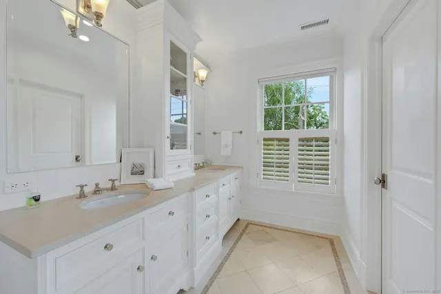 $2,875,000 | 166 Rowayton Avenue, Unit 2, Norwalk, CT 06853