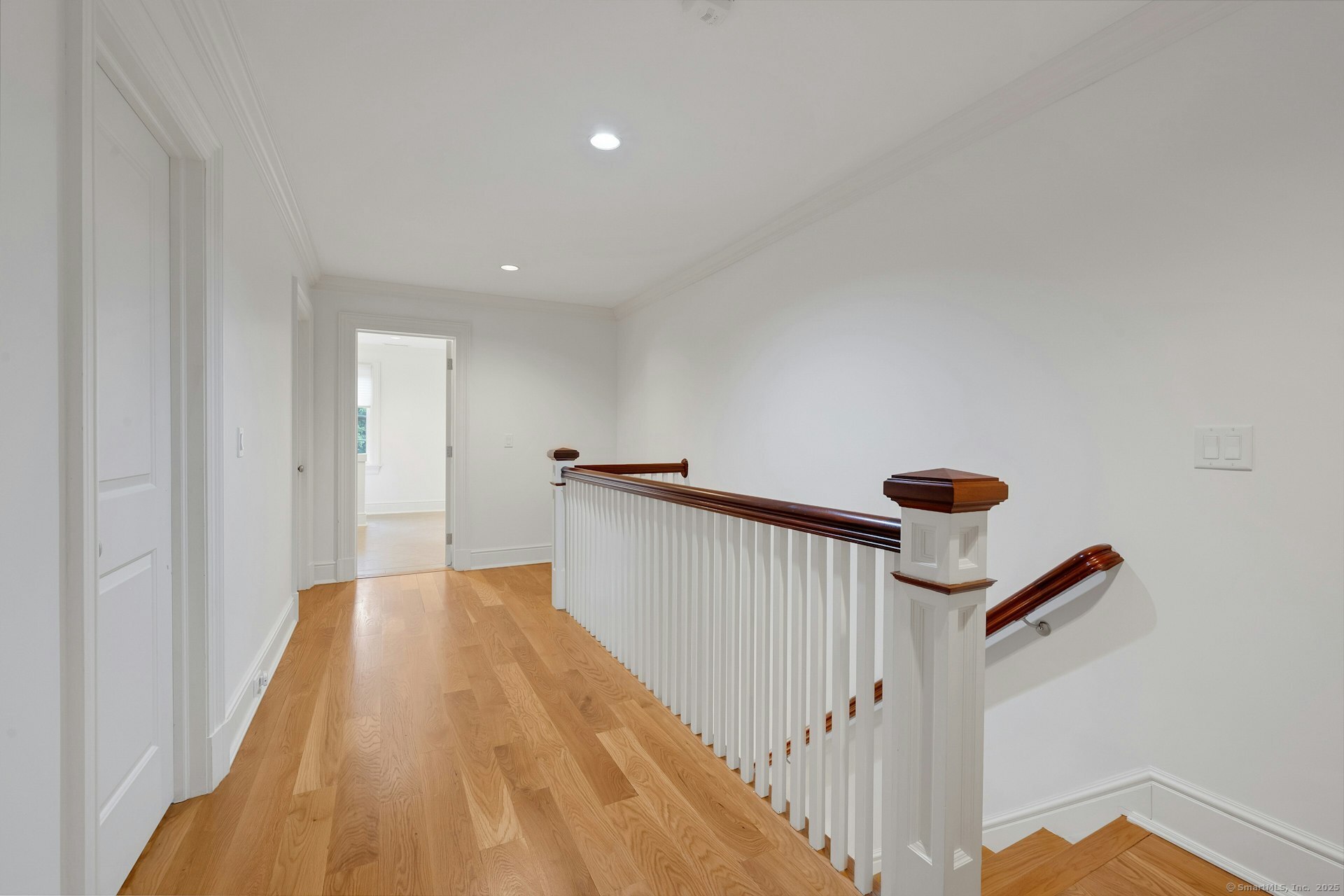 166 Rowayton Avenue, Unit 2 Norwalk, CT 06853 - Photo 26 of 40 Third level (elevator access)