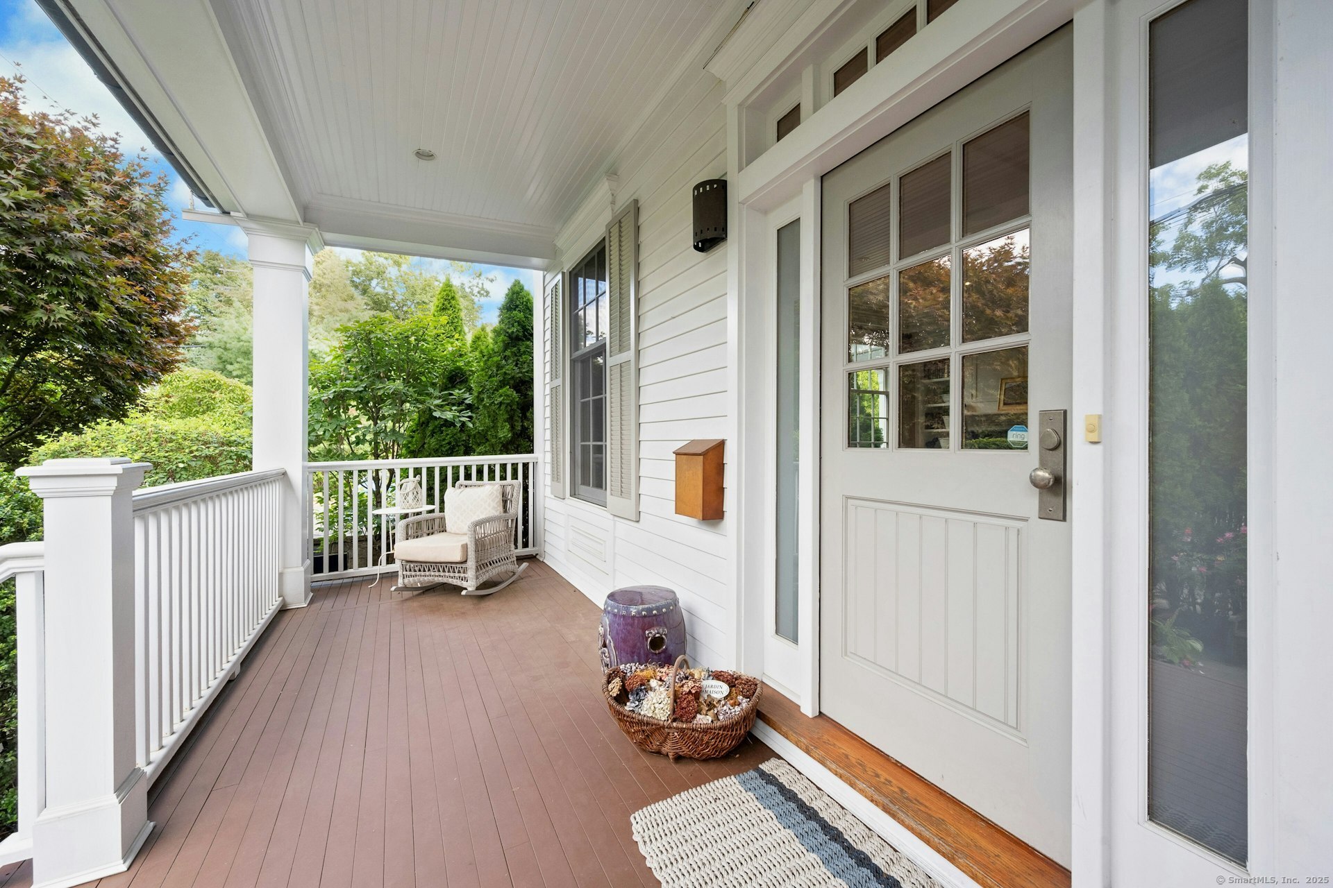 166 Rowayton Avenue, Unit 2 Norwalk, CT 06853 - Photo 36 of 40 a view of a balcony with chair