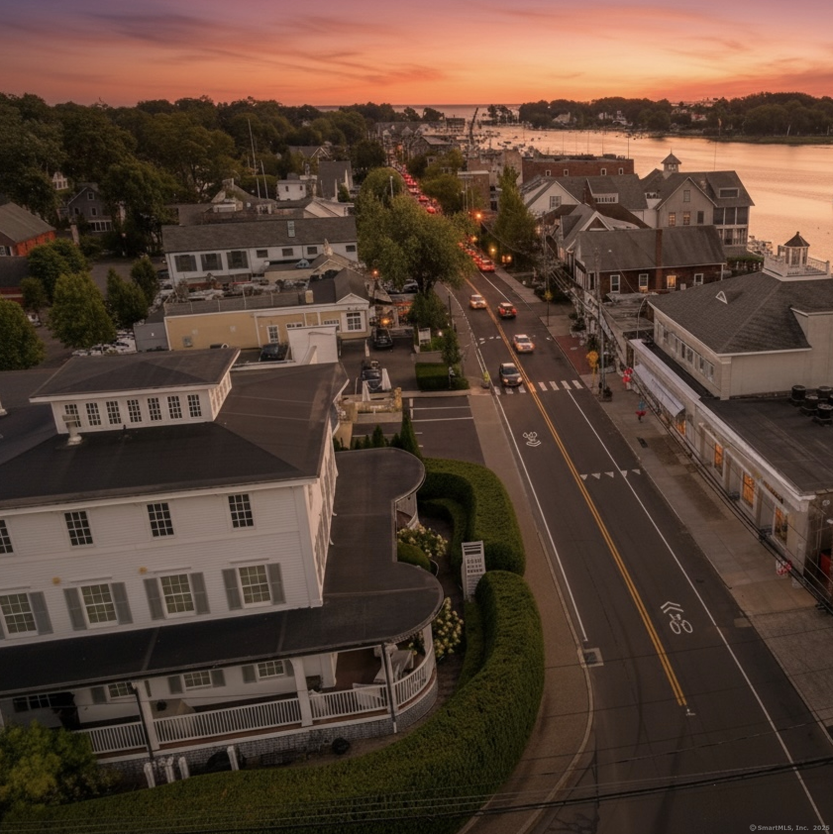 166 Rowayton Avenue, Unit 2 Norwalk, CT 06853 - Photo 6 of 40 a view of a city