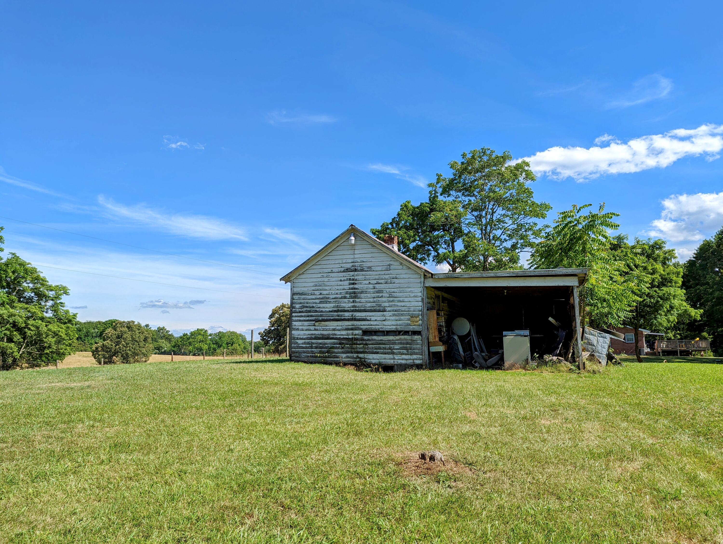 5283 Landrum Road Dublin, VA 24084 - Photo 3 of 15 2
