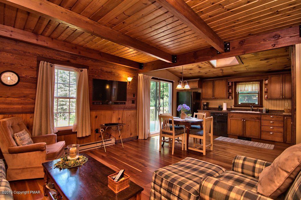 164 Spruce Woods Road Stroudsburg, PA 18360 - Photo 3 of 82 Photo 19