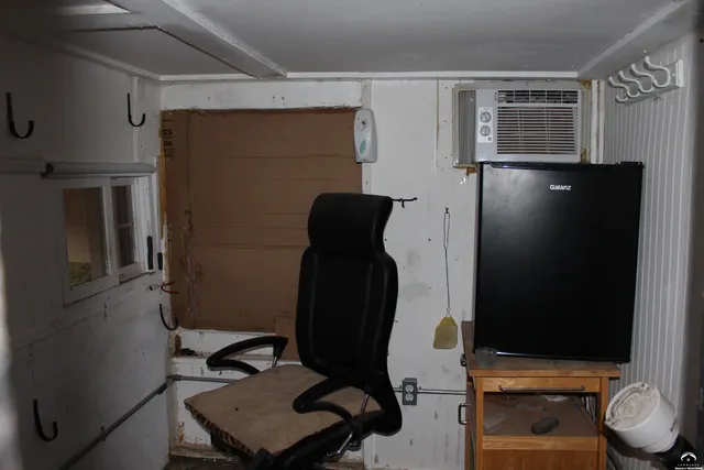 $225,000 | 12279 South Docking Road, Burlingame, KS 66413