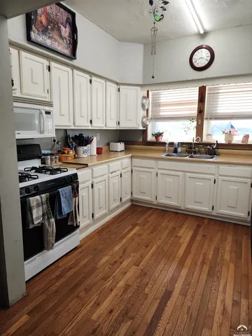 $225,000 | 12279 South Docking Road, Burlingame, KS 66413