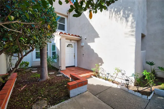 $1,700,000 | 19 Las Cruces, Irvine, CA 92614