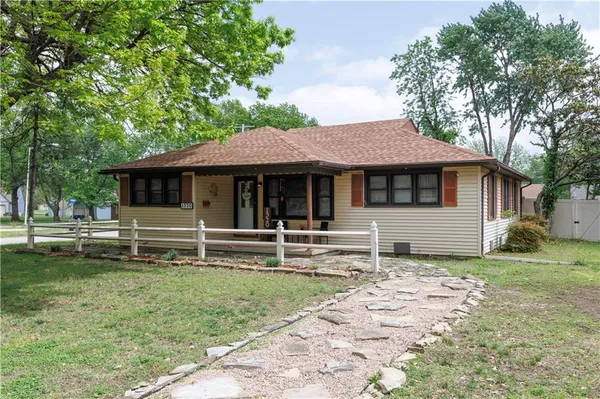 $135,000 | 1320 North 5th Street, Neodesha, KS 66757