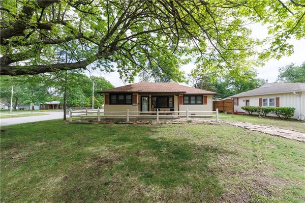 $135,000 | 1320 North 5th Street, Neodesha, KS 66757