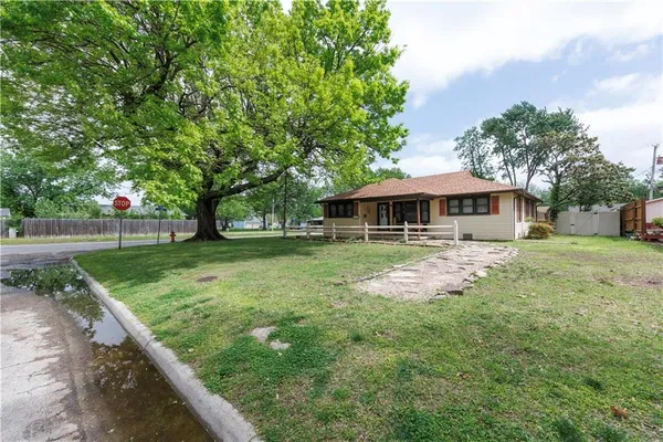 $135,000 | 1320 North 5th Street, Neodesha, KS 66757
