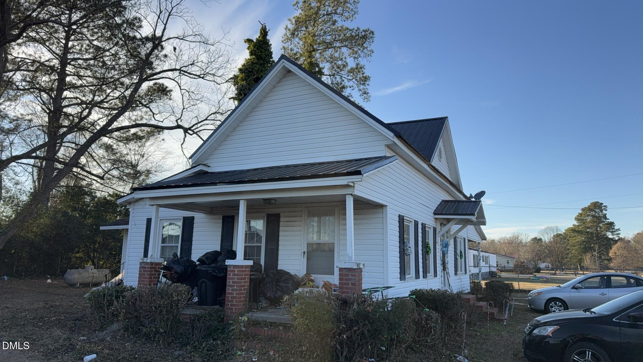 4585 Plain View Highway Dunn, NC 28334 - Photo 3 of 4 2025-12-31T155323_19b22838-777c-4582-8b5