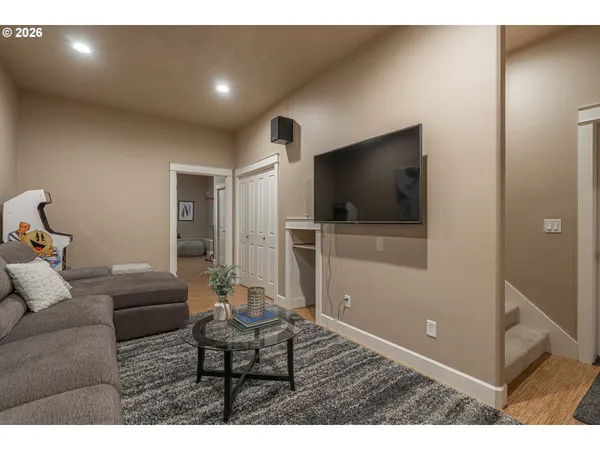 $585,000 | 5960 Montevallo Street Southeast, Salem, OR 97306