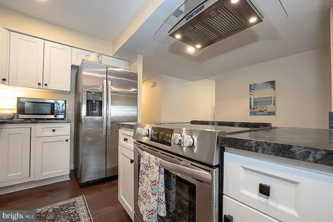 $425,000 | 209 East Chelsea Circle, Newtown Square, PA 19073
