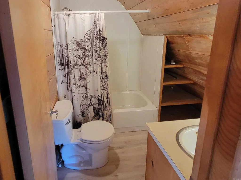 2494 Lane Fallbrook Ca Fallbrook, CA 92028 - Photo 12 of 62 Barndominium Interior