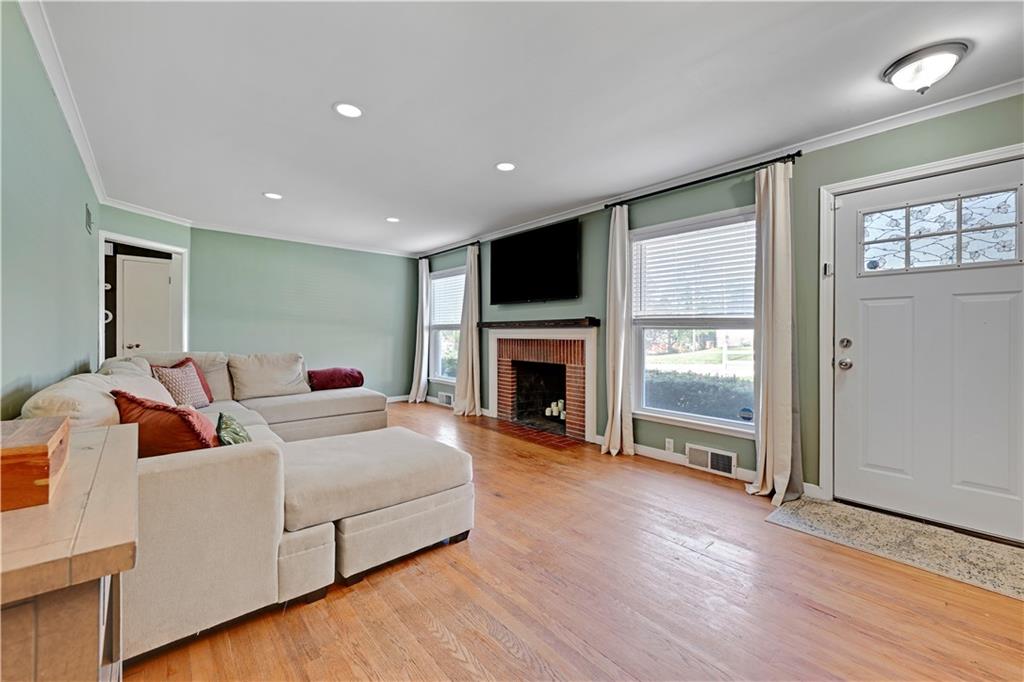 9715 Holmes Road Kansas City, MO 64131 - Photo 7 of 26