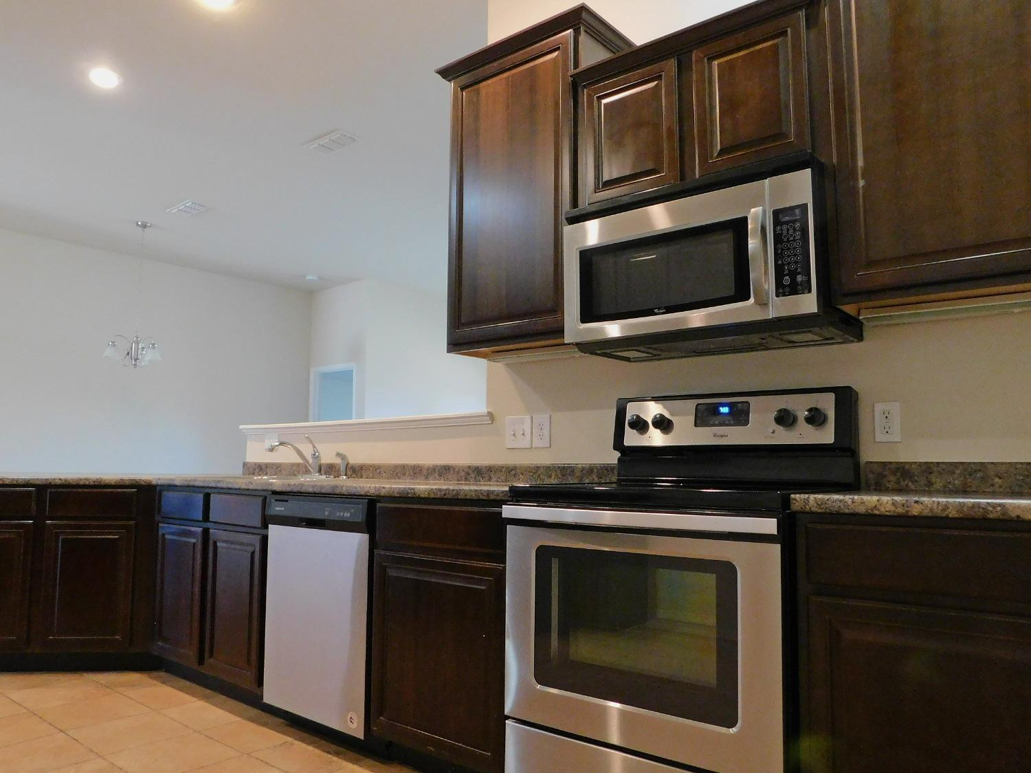 5717 108th Street Lubbock, TX 79424 - Photo 5 of 23 Photo 5